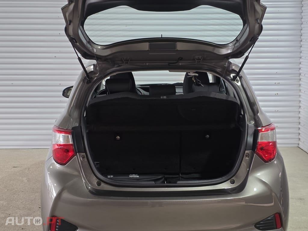 Toyota Yaris 1.5 HSD Comfort +P.Style+P.Techno