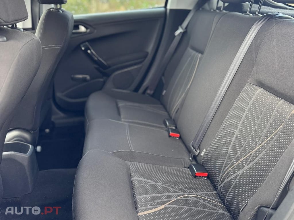 Peugeot 208 1.2 VTi Active