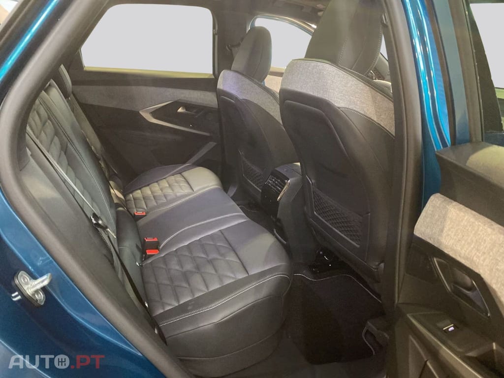 Peugeot E-3008 GT I.V.A DEDUTIVEL 