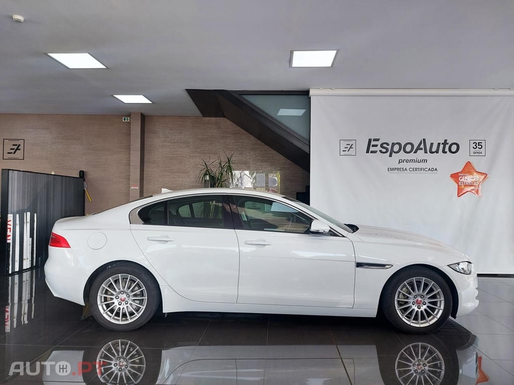 Jaguar XE 2.0 D Prestige