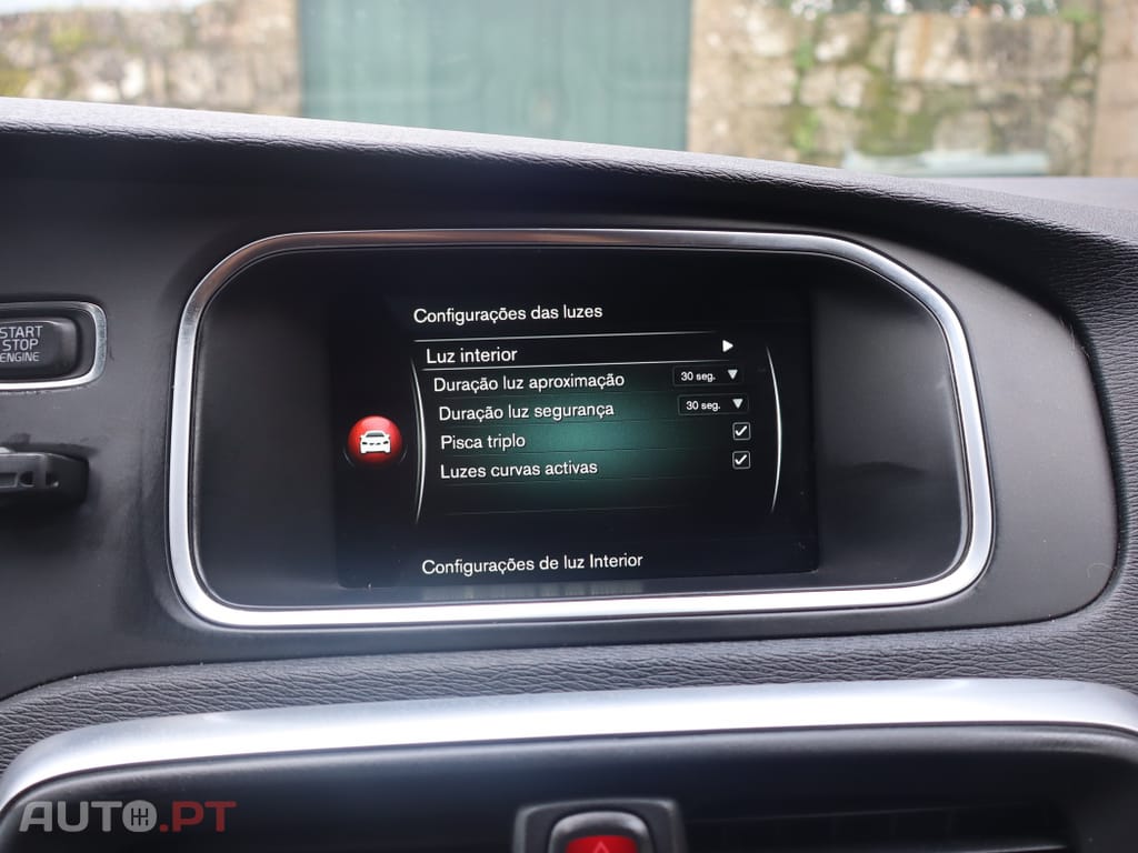 Volvo V40 2.0 D2 R-Design