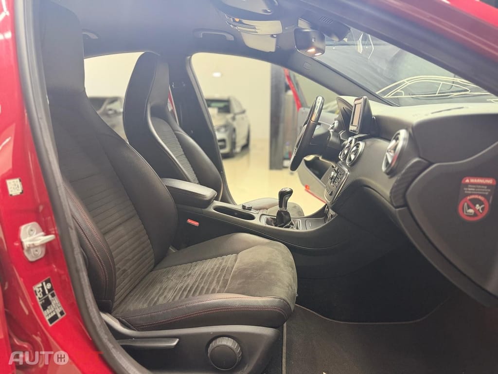 Mercedes-Benz A 180 Dynamic Edition