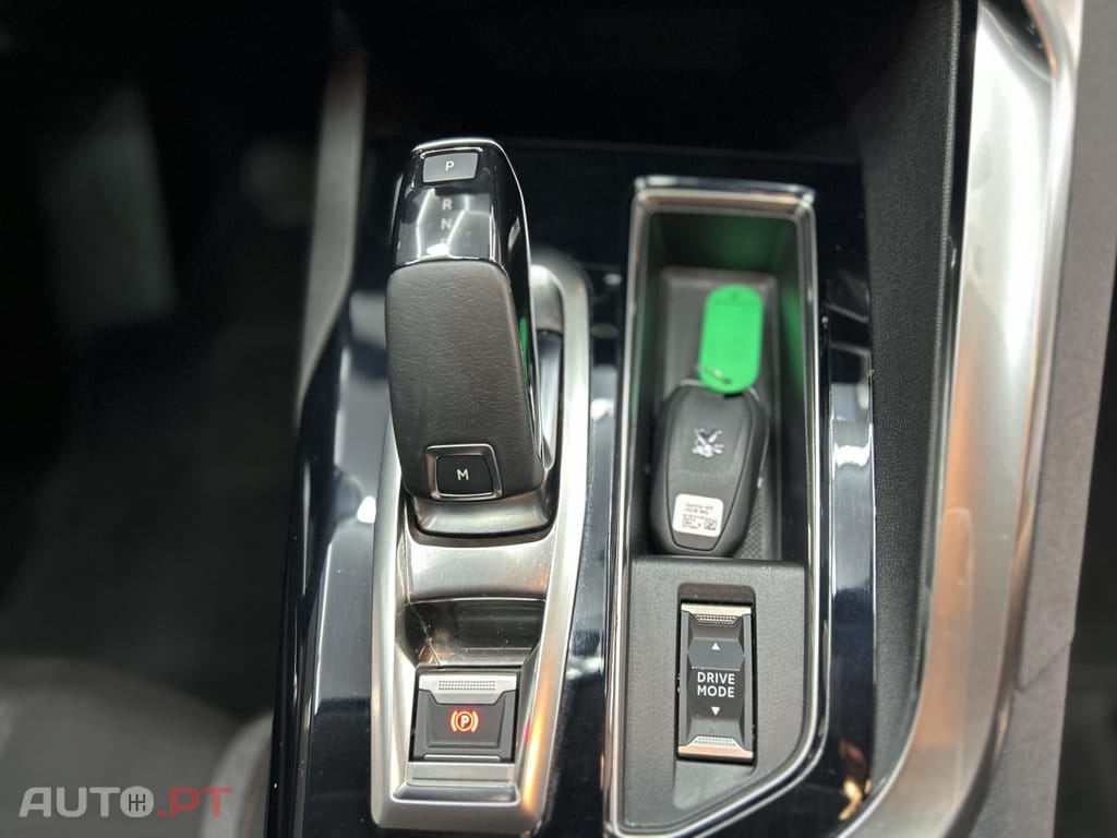 Peugeot 3008 1.2 PureTech Allure EAT8