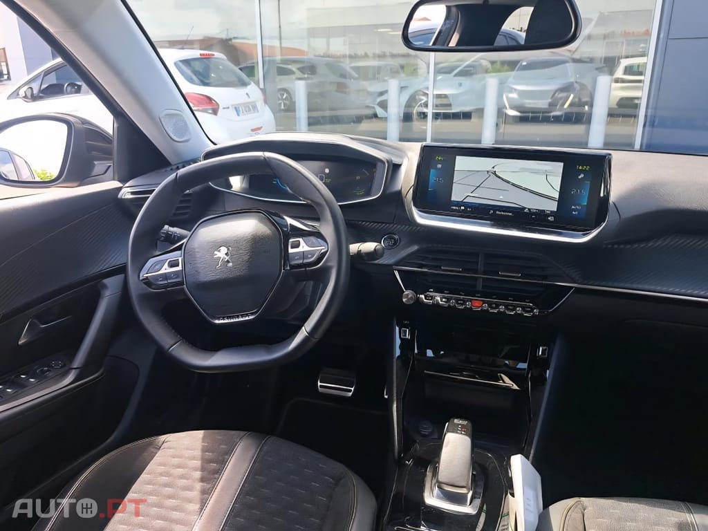Peugeot E-2008 50 kWh Allure