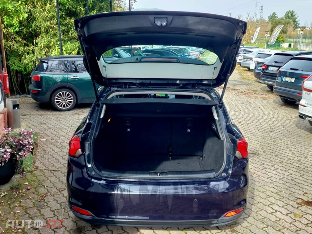 Fiat Tipo 1.3 M-Jet Lounge Tech J17