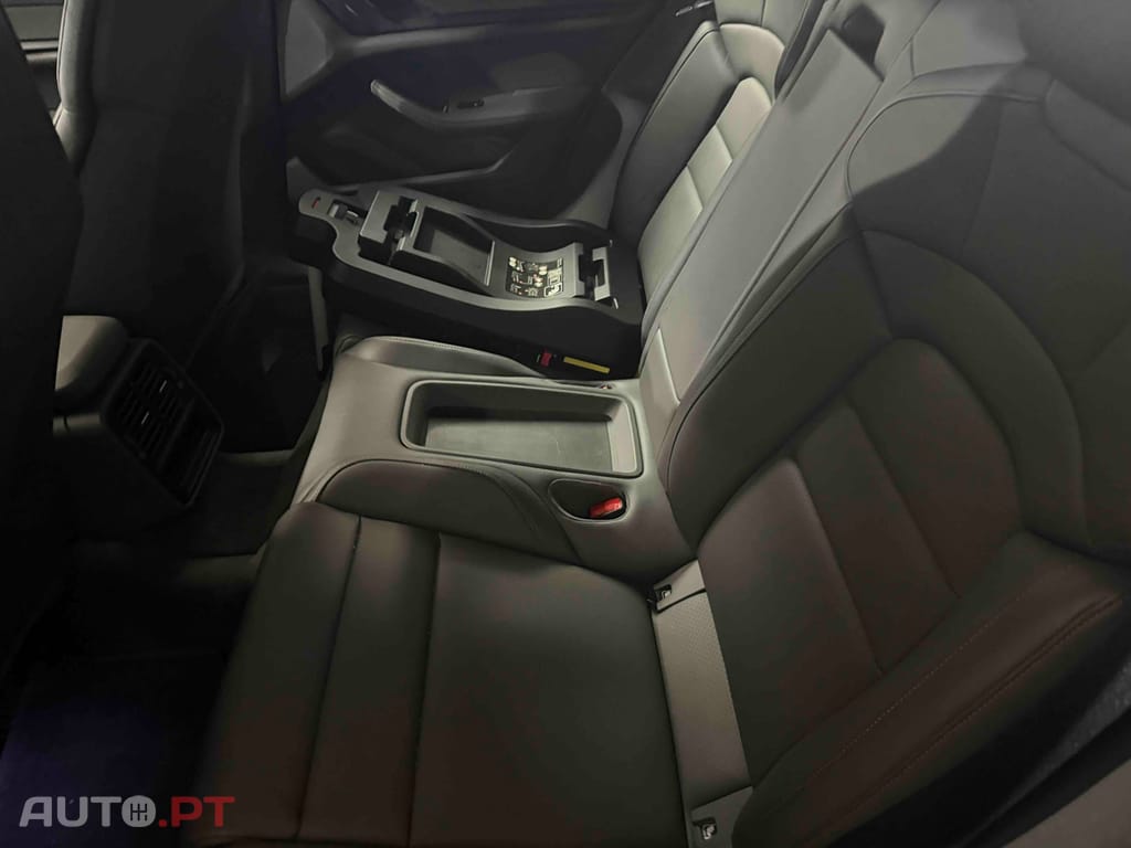 Porsche Taycan 4S
