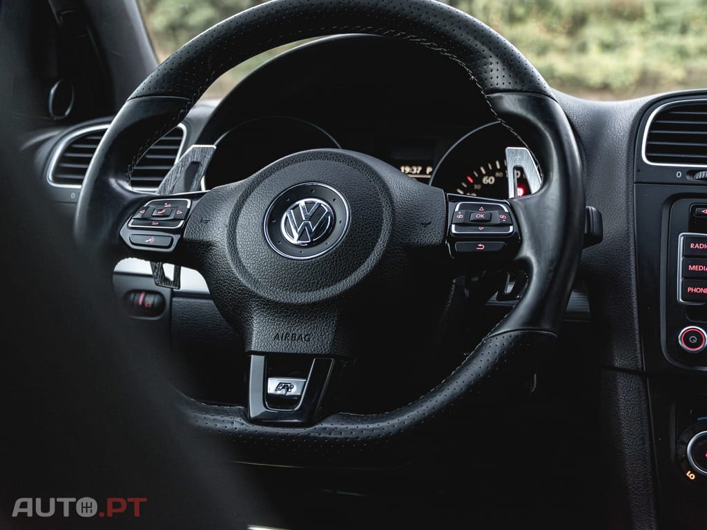 Volkswagen Golf R