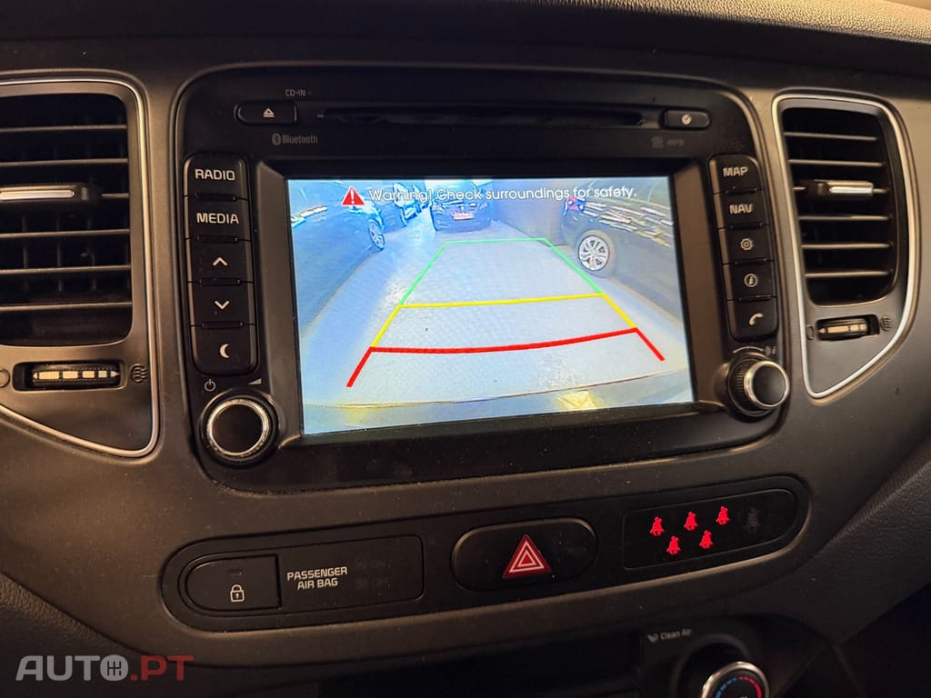 Kia Carens 1,7d 7L