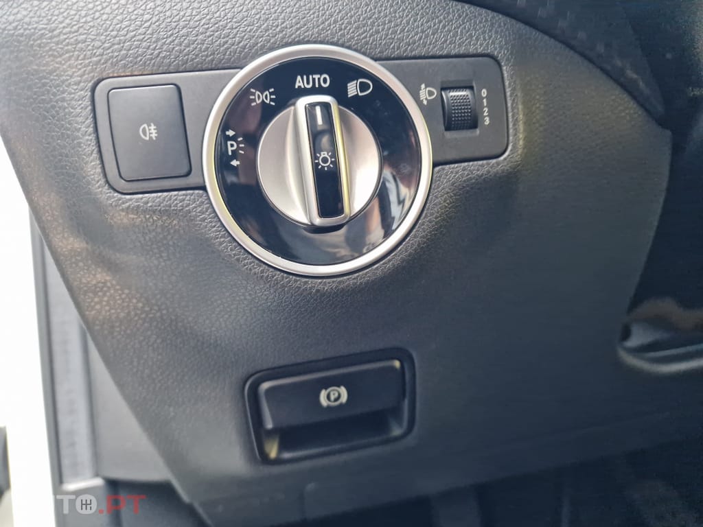 Mercedes-Benz A 180 d AMG Line