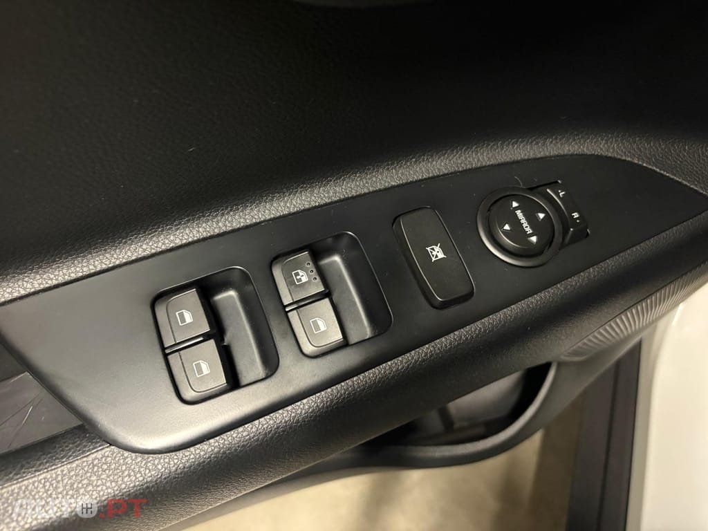Kia Stonic 1.2 by FILA