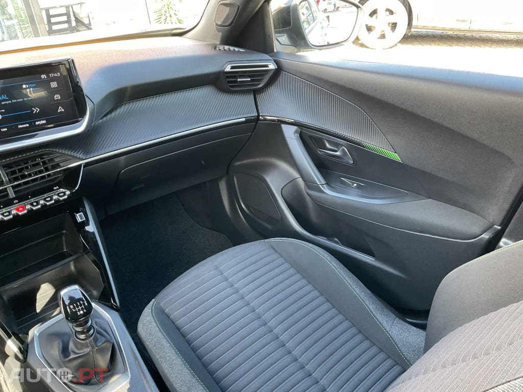 Peugeot 2008 1.2 PureTech Active Pack