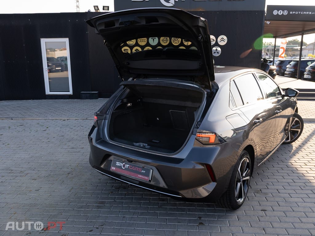 Opel Astra 1.5 D Elegance