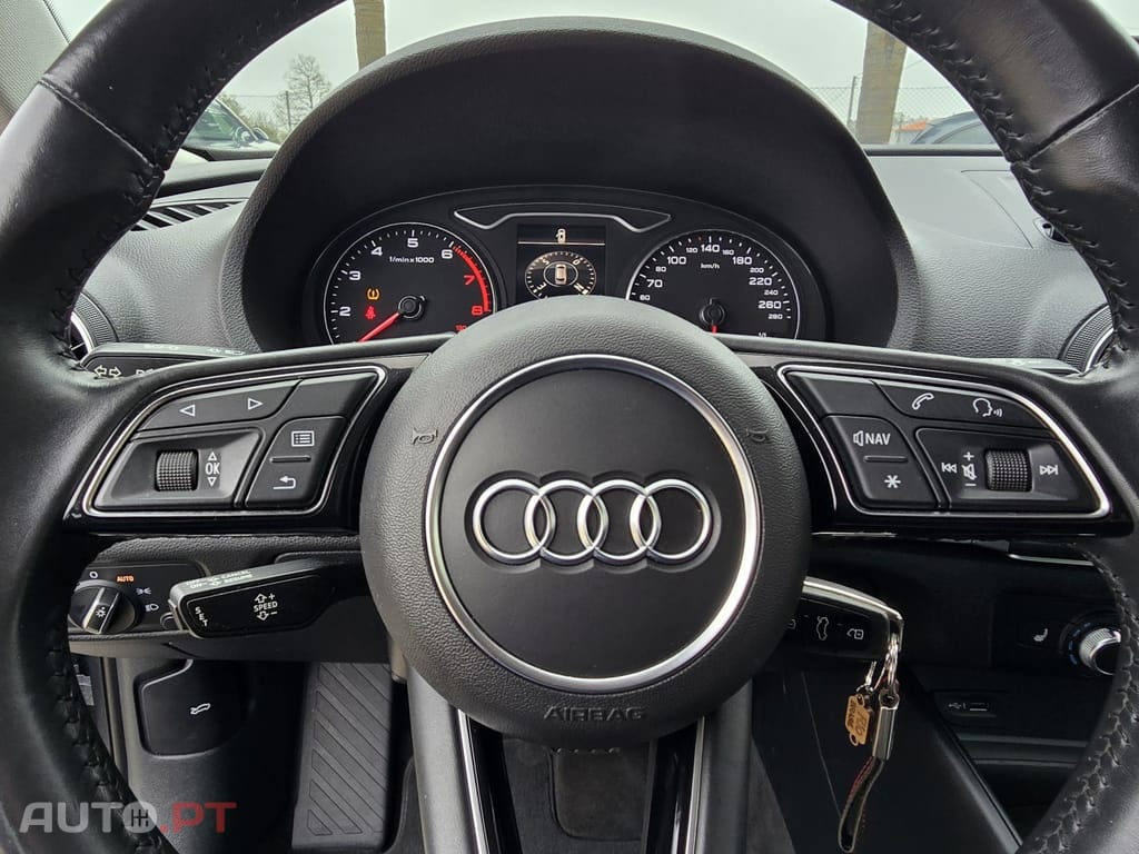 Audi A3 30 TFSI STRONIC