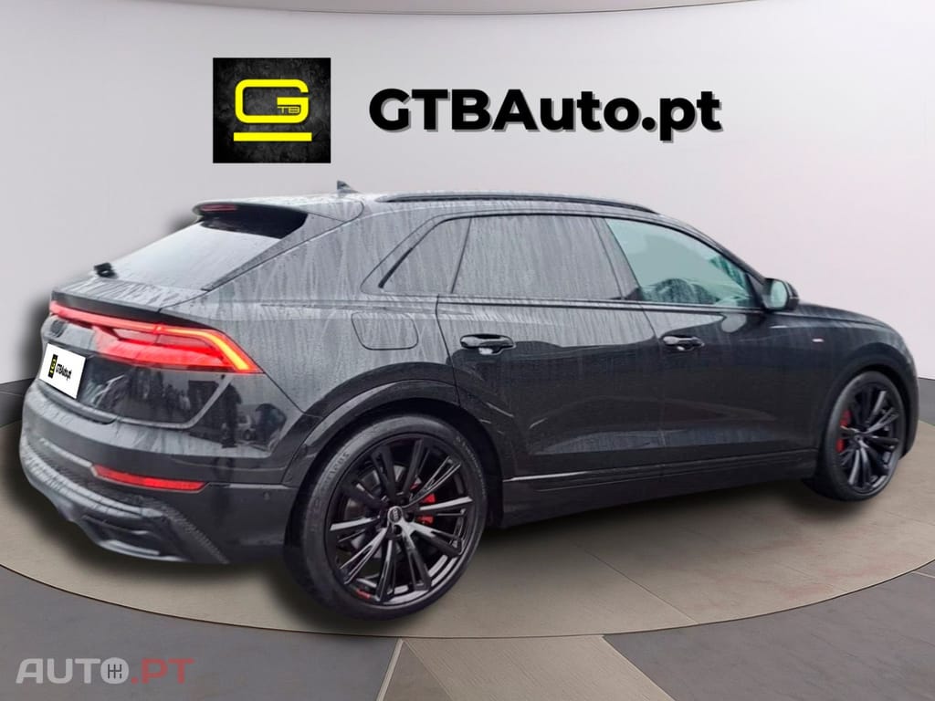 Audi Q8 55 TFSIe quattro S-Line 