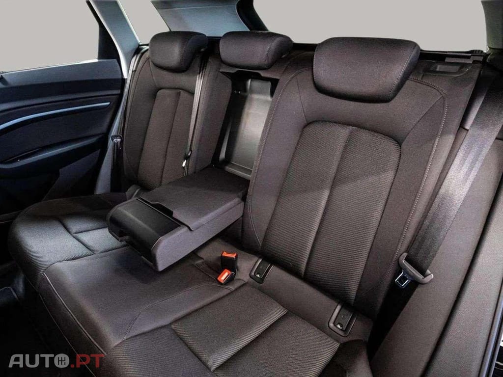 Audi E-Tron I.V.A DEDUTÍVEL  50 quattro advanced 