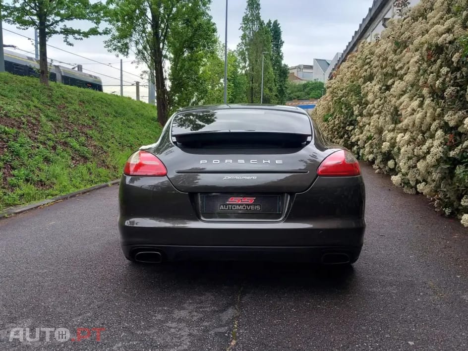 Porsche Panamera Platinum Edition