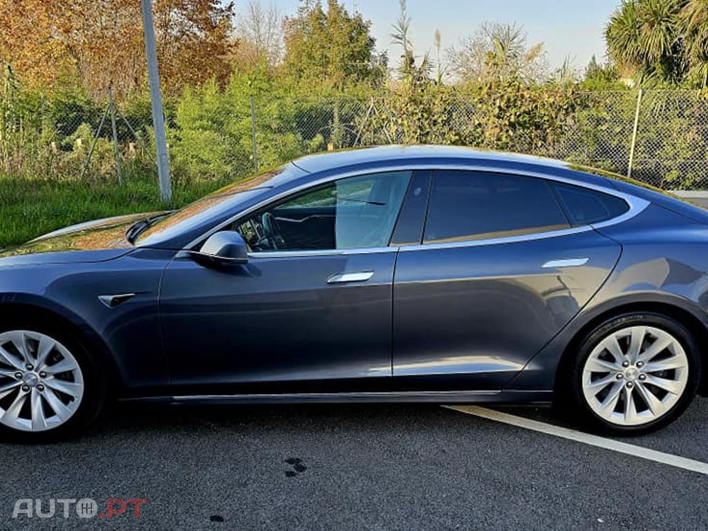 Tesla Model S 75 D