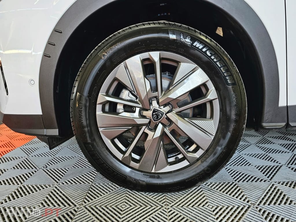 Peugeot 5008 ALLURE HYBRID E-DCS6