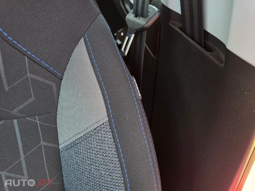 Peugeot 2008 1.2 PureTech Signature
