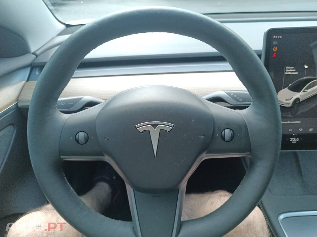Tesla Model 3 Long Range AWD — fotografia 9