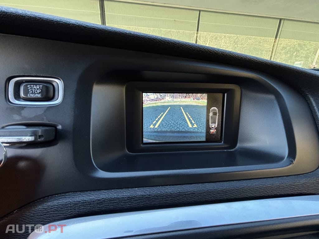 Volvo V40 1.6 D2 Momentum — fotografia 16