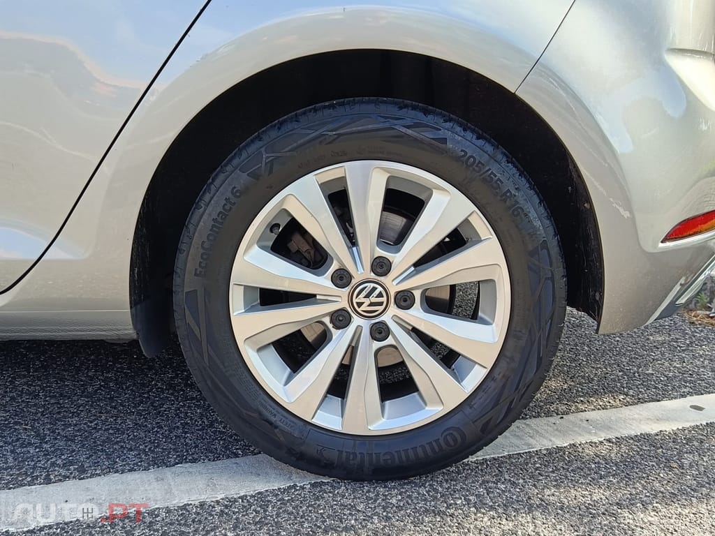 Volkswagen Golf 1.6 TDi Confortline