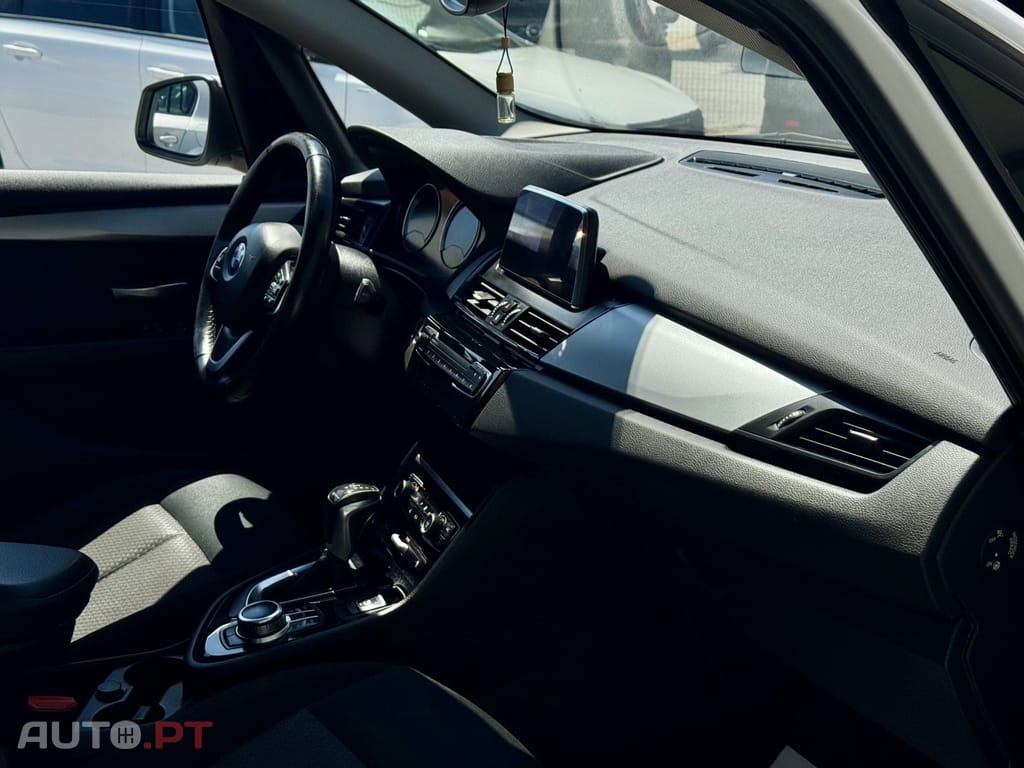 BMW 225 Line Sport