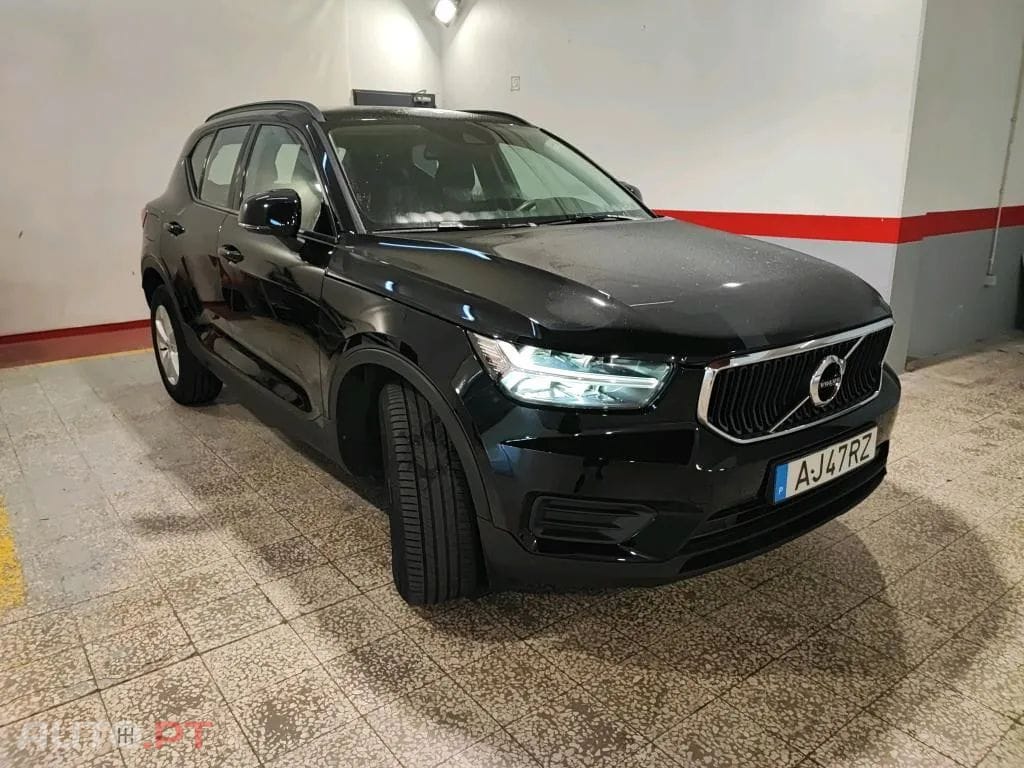 Volvo XC40 1.5 T2 Momentum Core
