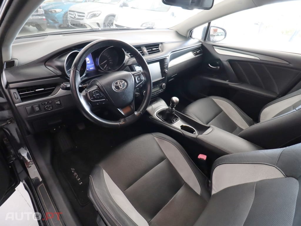 Toyota Avensis Touring Sports 1.6 D-4D Exclusive+GPS