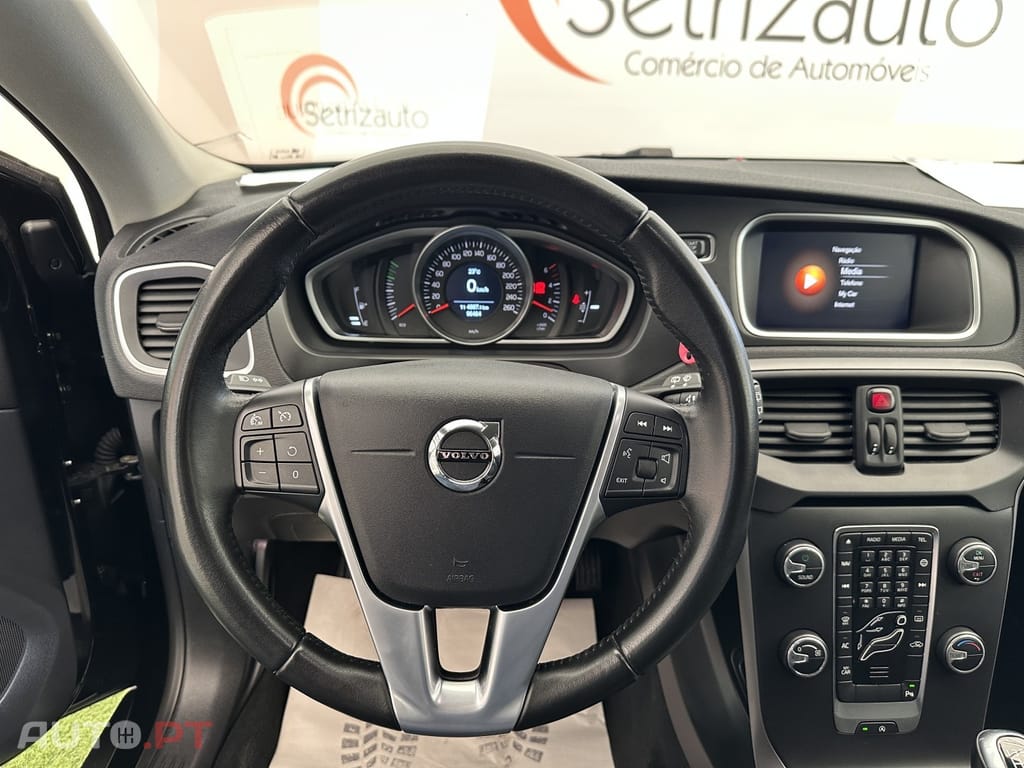 Volvo V40 Cross Country 2.0 D3 Momentum