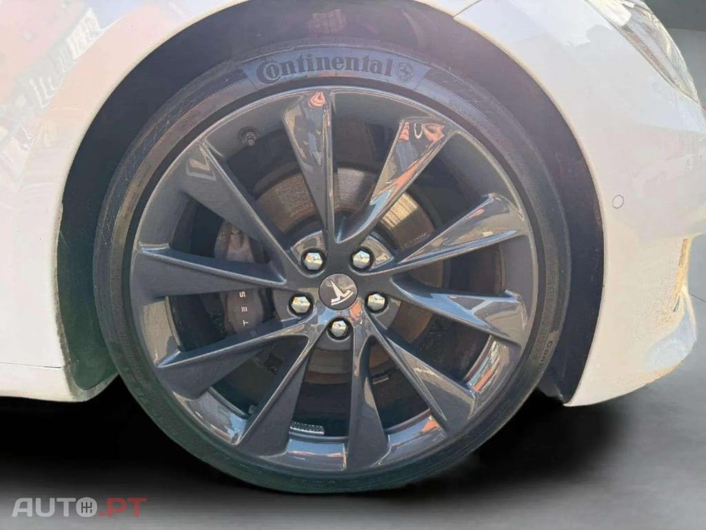 Tesla Model S I.V.A DEDUTÍVEL Long Range