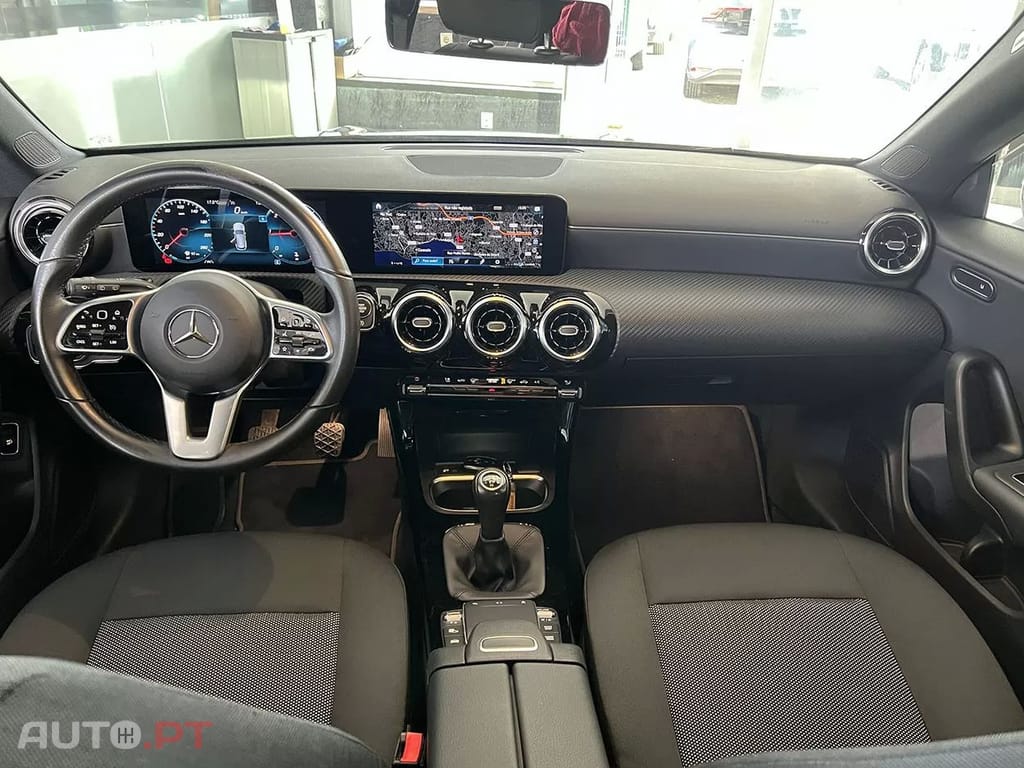 Mercedes-Benz CLA 180 d Shooting Brake Business Solutions