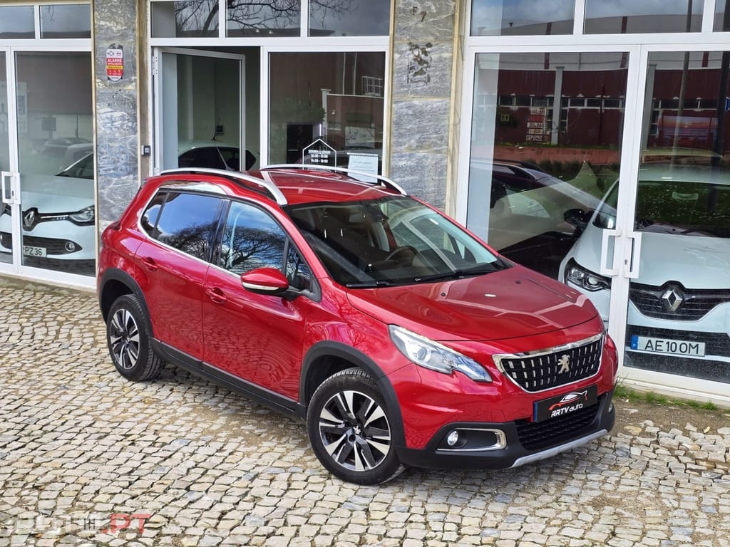 Peugeot 2008 1.2 PureTech Allure