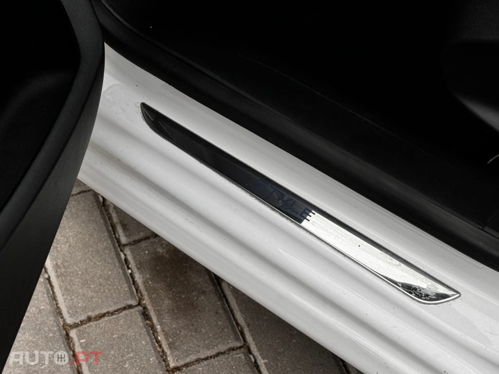 Peugeot 208 1.2 PureTech Style