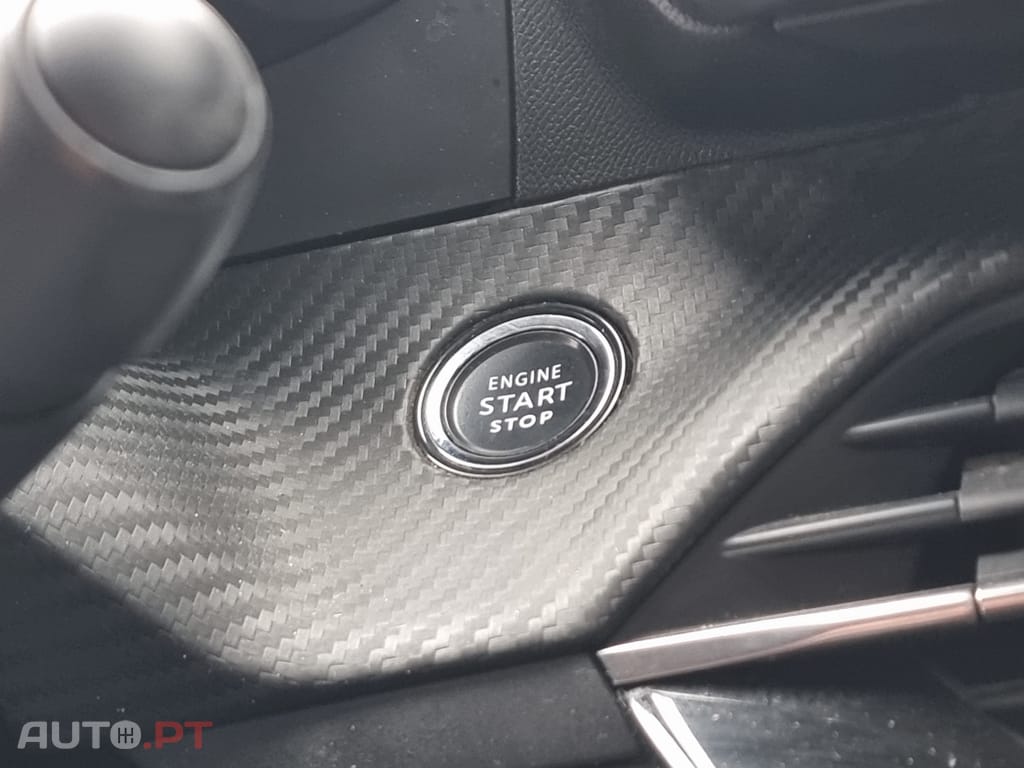 Peugeot 2008 1.5 BlueHDi Allure Pack EAT8