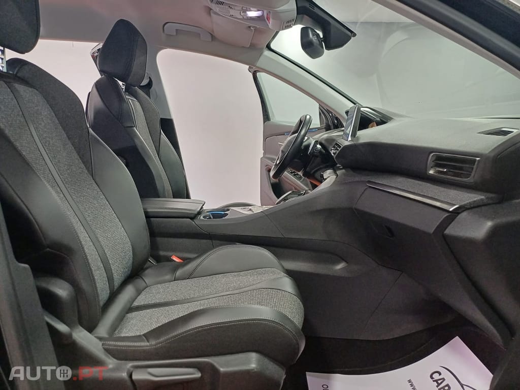 Peugeot 5008 1.5 BlueHDi Allure EAT8