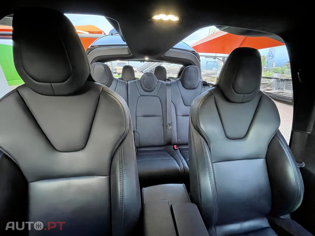 Tesla Model X 100D