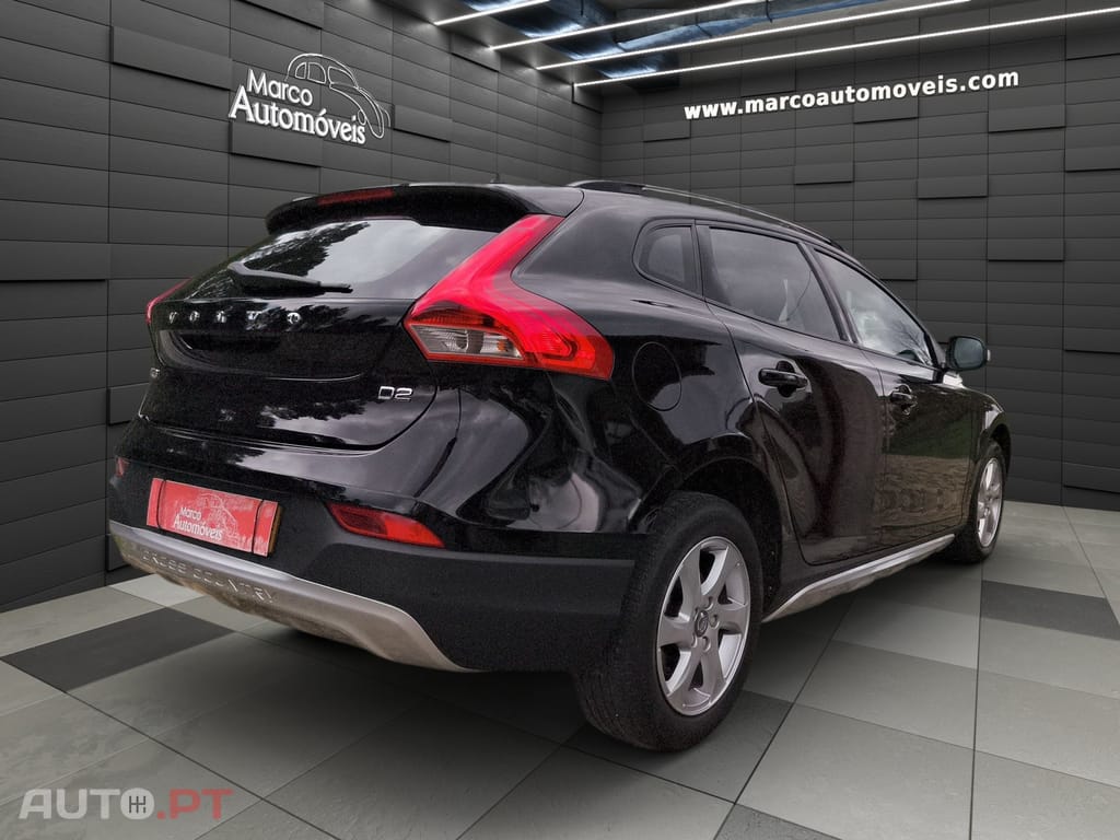Volvo V40 Cross Country 2.0 D2 Momentum Geartronic