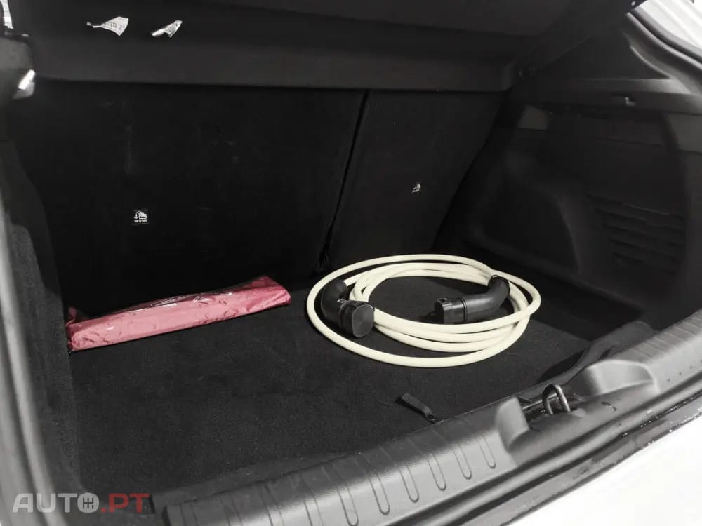 Fiat 600e 54 kWh (RED)