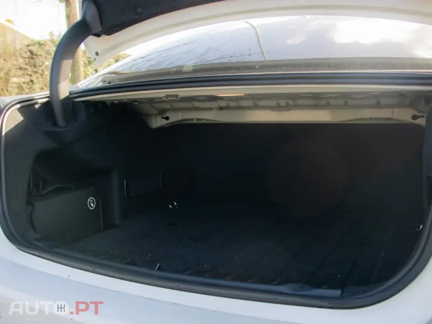 BMW 330 e iPerformance Line Sport