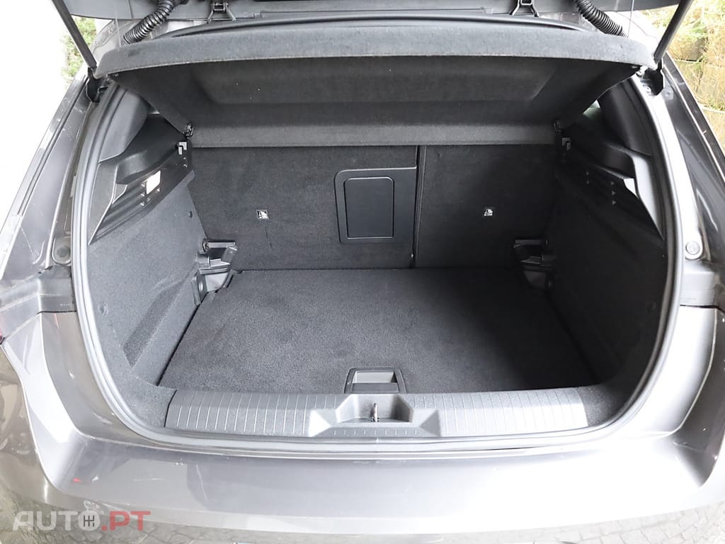 Opel Astra 1.2 T Elegance