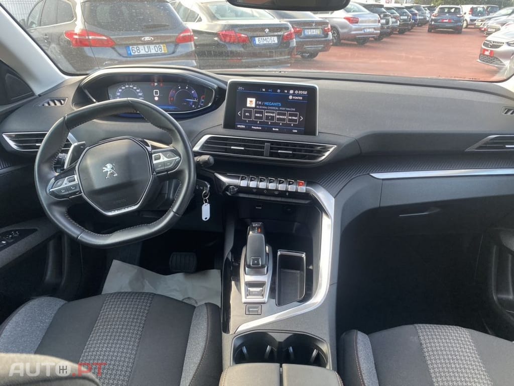 Peugeot 5008 1.5 BlueHDi Allure EAT8