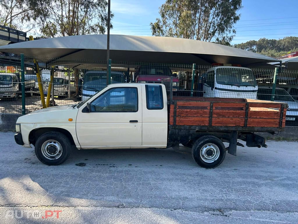 Nissan Pick Up D21 King Cab 2.5D 3Lugares