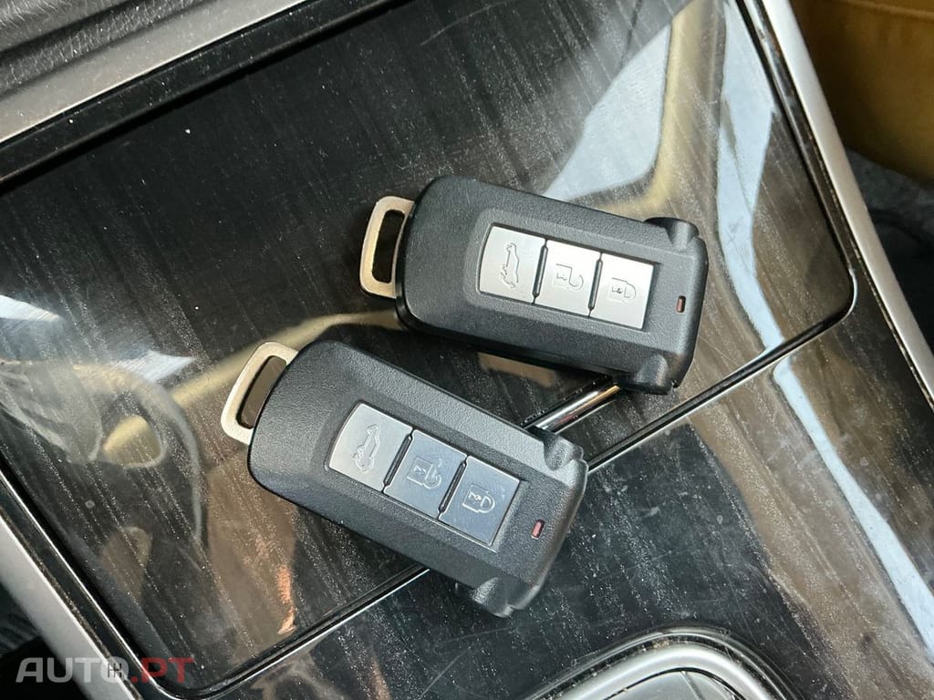 Mitsubishi Outlander 2.0 PHEV Instyle  Diamond 4WD