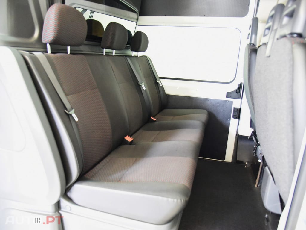 Peugeot Boxer 2.0 BlueHDi 335 L3H2 Pro