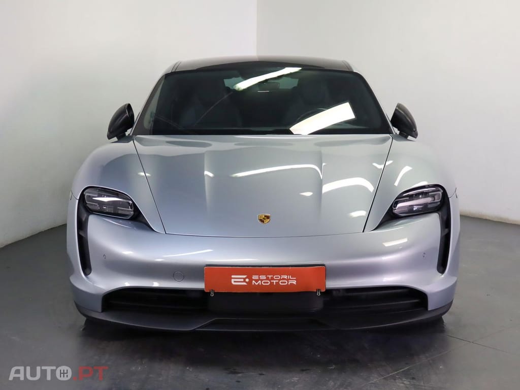 Porsche Taycan Standard