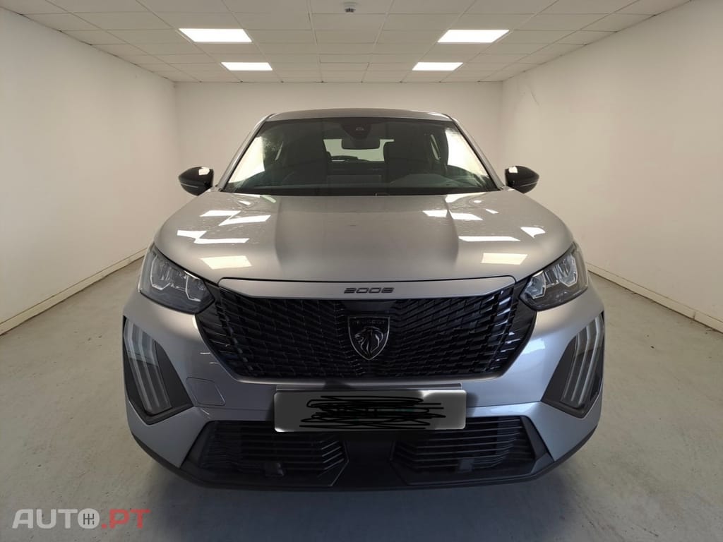 Peugeot E-2008 Active