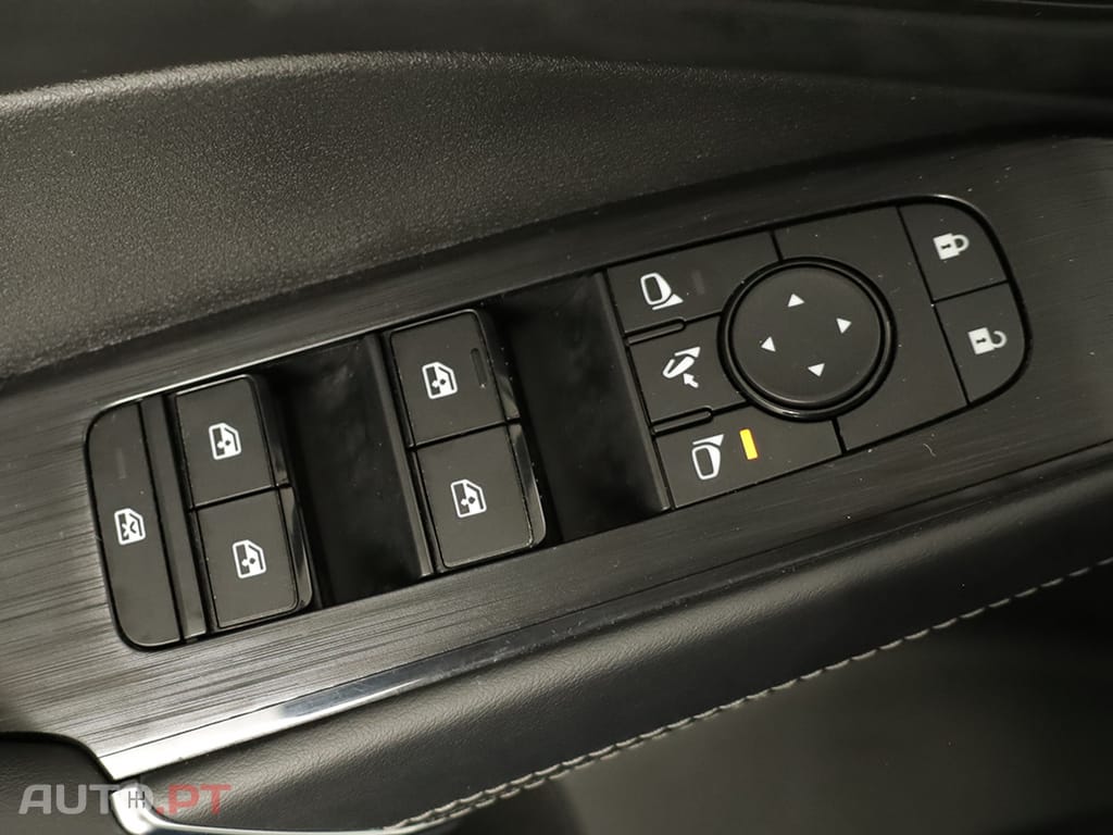 Nissan Qashqai Qashqai 1.3 DIG-T N-Connecta LED Xtronic