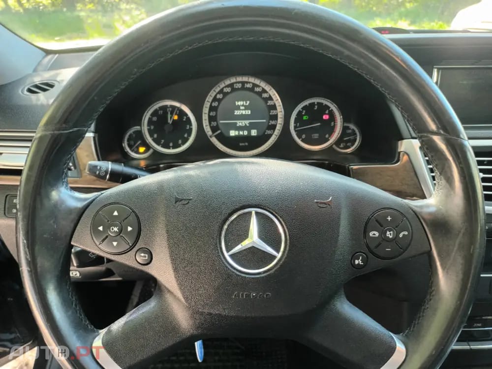 Mercedes-Benz E 200 BlueTEC Avantgarde Auto