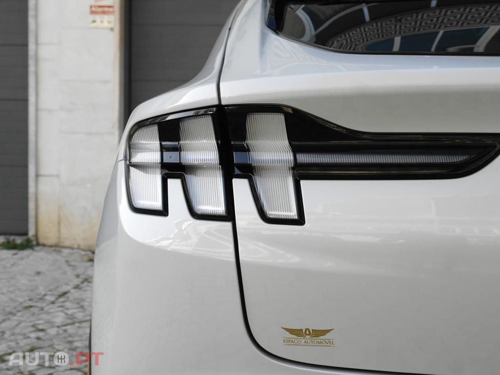 Ford Mustang Mach-E 98.7 kWh Premium